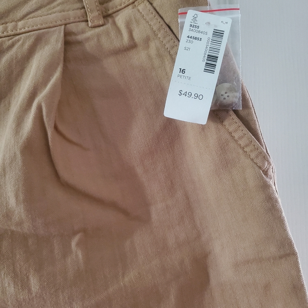 NEW Beige Reitmans plus size cropped wide leg Capri pants